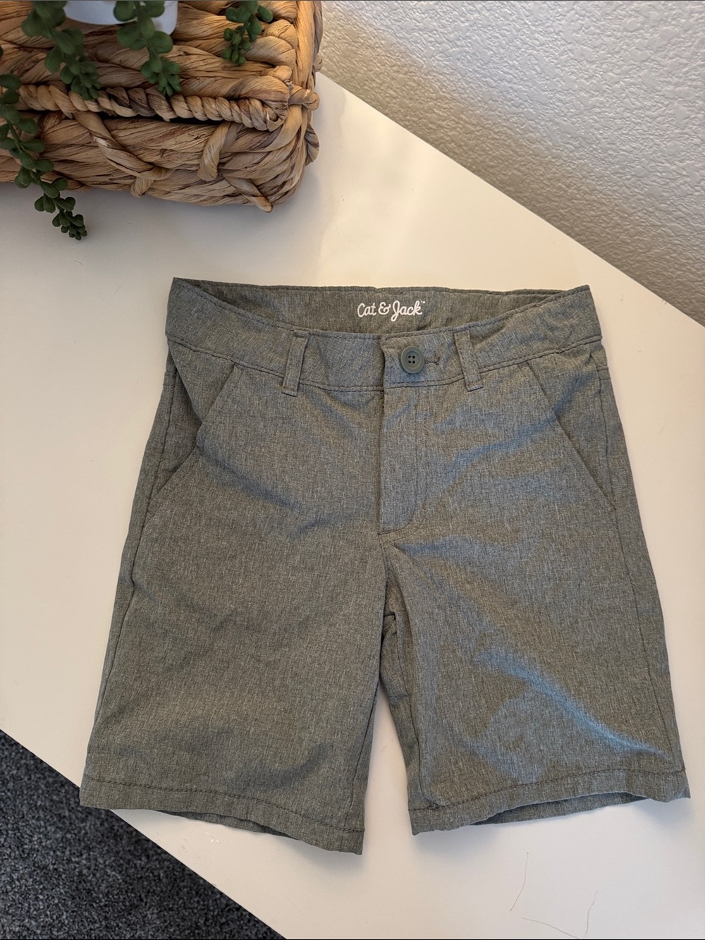 Cat & Jack Boy’s Heather Gray Shorts Small (6)